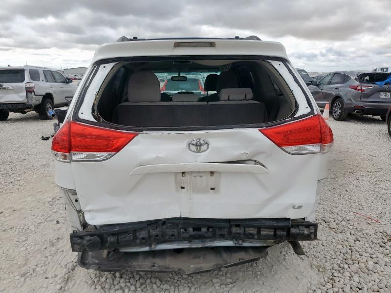 Photo 6 from auction – 2013 TOYOTA SIENNA LE with VIN 5TDKK3DCXDS304562