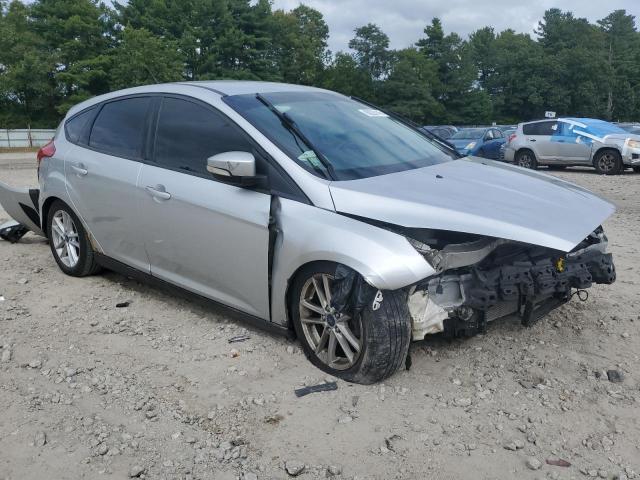 Zdjęcie 4 z aukcji – 2017 FORD FOCUS SE z VIN 1FADP3K26HL311266