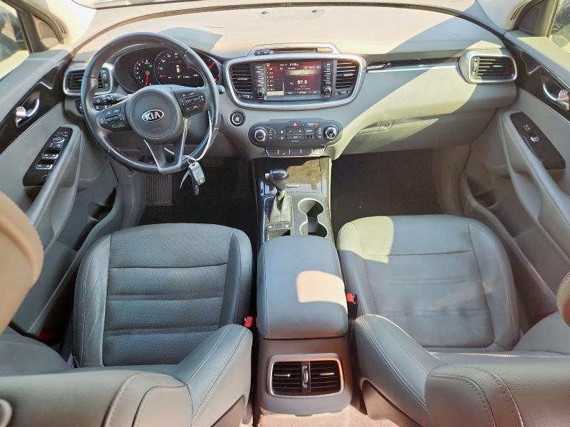 Photo 8 from auction – 2016 KIA SORENTO EX with VIN 5XYPH4A52GG135235