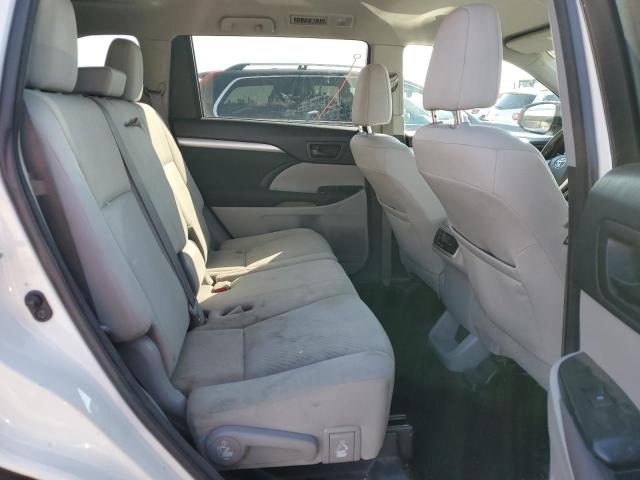 Photo 11 from auction – 2016 TOYOTA HIGHLANDER with VIN 5TDBKRFH0GS306515