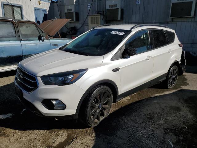 FORD ESCAPE TIT 2017 с VIN 1FMCU0J90HUC26408 - Фото с аукциона