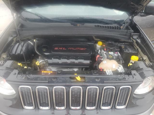 Photo 11 from auction – 2016 JEEP RENEGADE with VIN ZACCJBAT8GPD72642