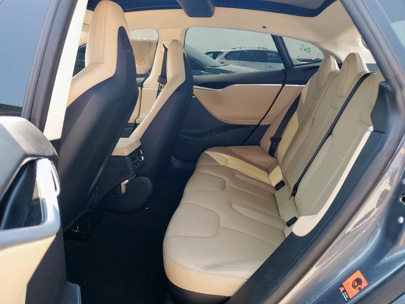 Photo 10 from auction – 2013 TESLA MODEL S with VIN 5YJSA1CN0DFP27682