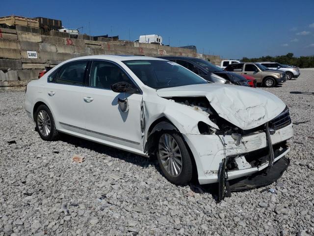 Photo 4 from auction – 2017 VOLKSWAGEN PASSAT SE with VIN 1VWBT7A33HC019523