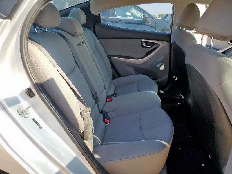 Photo 10 from auction – 2012 HYUNDAI ELANTRA GL with VIN 5NPDH4AEXCH120388