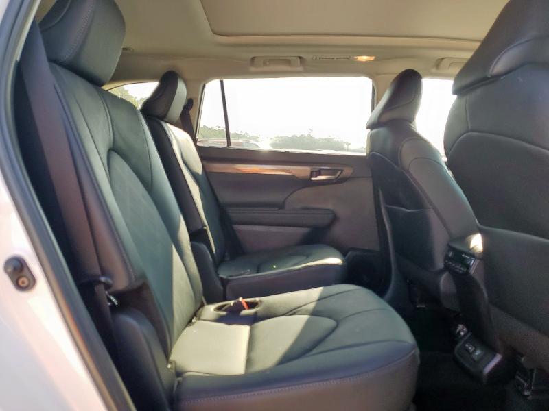 Photo 11 from auction – 2025 TOYOTA HIGHLANDER with VIN 5TDEBRCH4SS666557