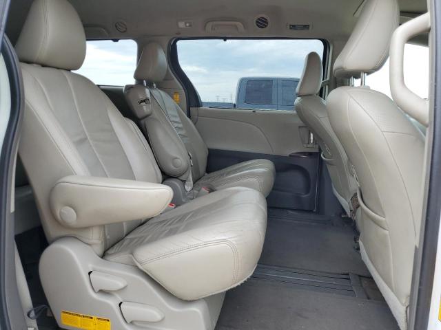 Photo 11 from auction – 2014 TOYOTA SIENNA XLE with VIN 5TDYK3DC8ES498567