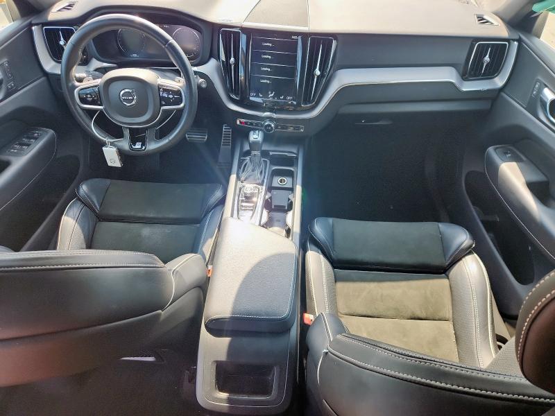Photo 8 from auction – 2018 VOLVO XC60 T6 R- with VIN LYVA22RM9JB117015