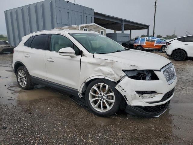 Photo 4 from auction – 2019 LINCOLN MKC SELECT with VIN 5LMCJ2C92KUL50329