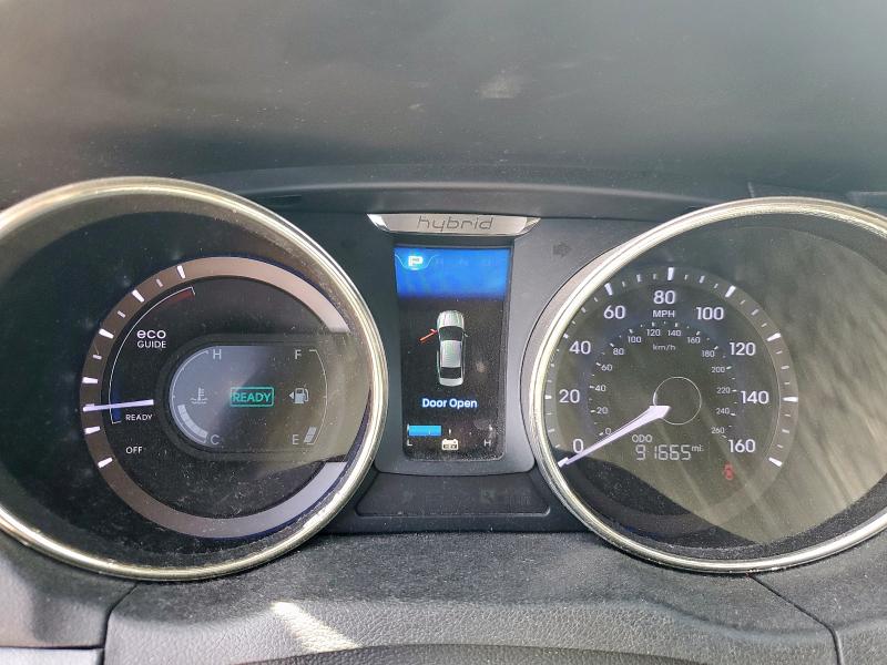 Photo 9 from auction – 2011 HYUNDAI SONATA HYB with VIN KMHEC4A45BA001627