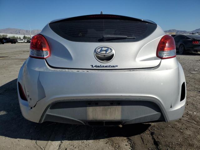 Foto 6 de la subasta – 2016 HYUNDAI VELOSTER con VIN KMHTC6ADXGU280243