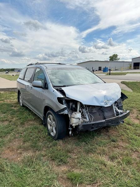 Photo 1 from auction – 2011 TOYOTA SIENNA LE with VIN 5TDKK3DC6BS153216