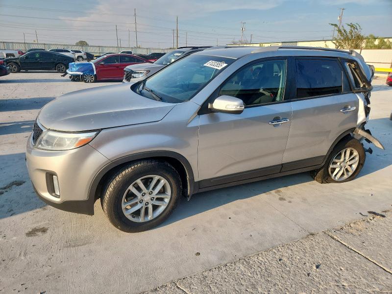 Photo 1 from auction – 2015 KIA SORENTO LX with VIN 5XYKT4A63FG594077