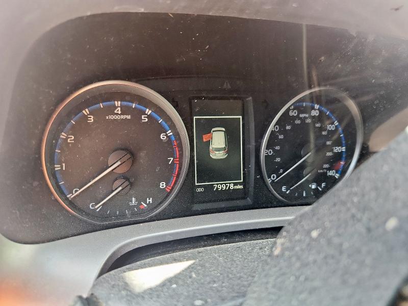 Photo 9 from auction – 2017 TOYOTA RAV4 XLE with VIN JTMWFREV7HJ145463