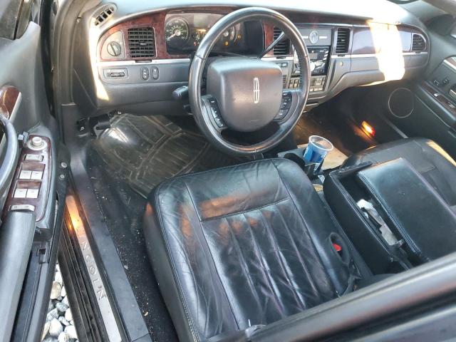 Photo 8 from auction – 2010 LINCOLN TOWN CAR E with VIN 2LNBL8EV3AX628099