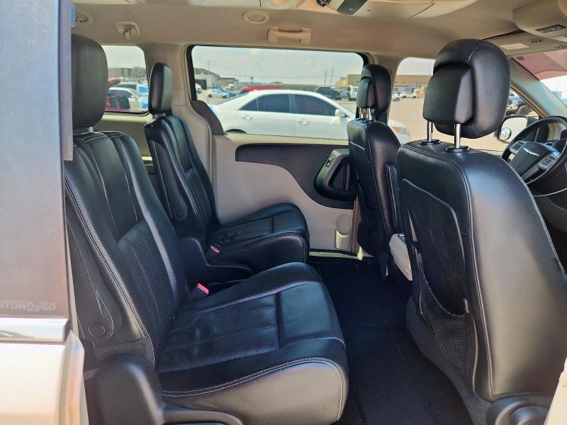 Photo 11 from auction – 2012 CHRYSLER TOWN & COU with VIN 2C4RC1BG6CR289586