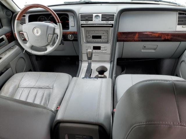 Photo 8 from auction – 2004 LINCOLN NAVIGATOR with VIN 5LMFU28R24LJ14429