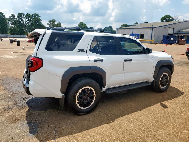 Photo 3 from auction – 2025 TOYOTA 4RUNNER SR with VIN JTEVA5BR6S5027054