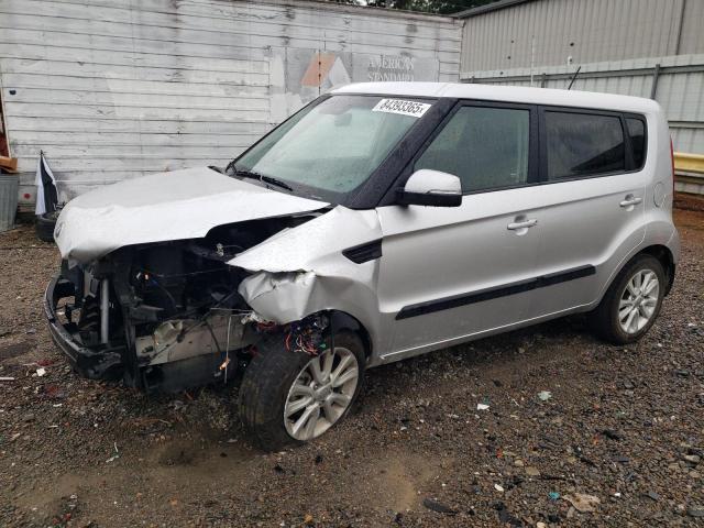 KIA SOUL + 2013 with VIN KNDJT2A63D7512942 - Photo from auction