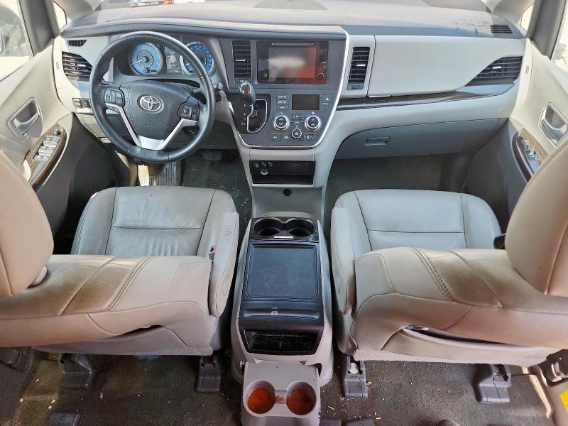 Photo 8 from auction – 2015 TOYOTA SIENNA XLE with VIN 5TDYK3DC6FS558976