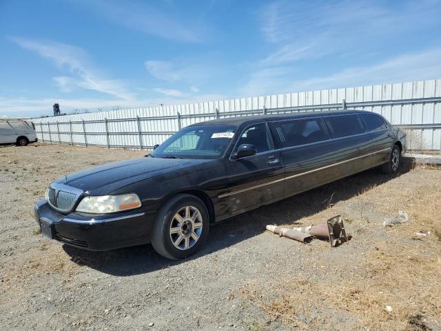 LINCOLN TOWN CAR E 2011 with VIN 2L1FL8JWXBX758724 - Photo from auction