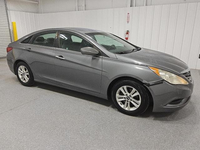 Photo 4 from auction – 2013 HYUNDAI SONATA GLS with VIN 5NPEB4AC8DH690590