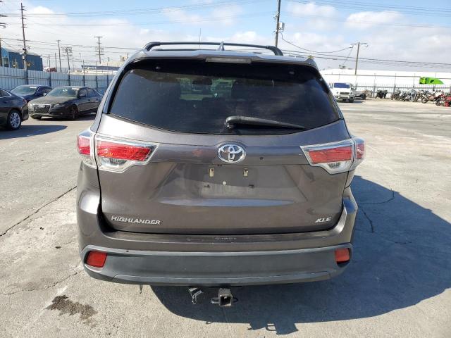Photo 6 from auction – 2016 TOYOTA HIGHLANDER with VIN 5TDKKRFH7GS161666