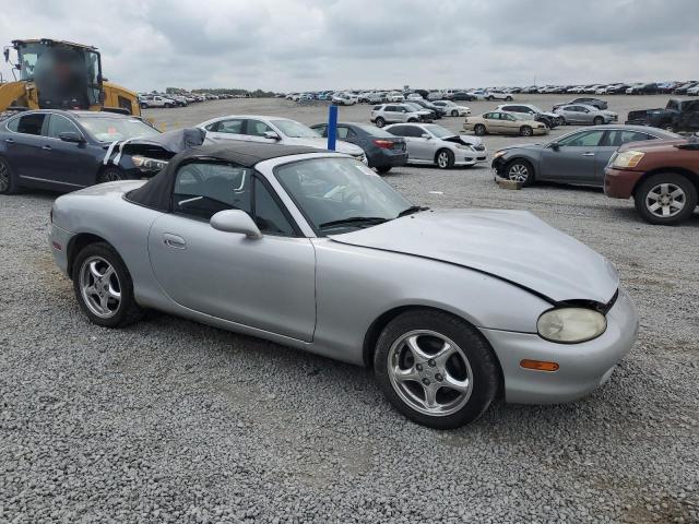 Photo 4 from auction – 1999 MAZDA MX-5 MIATA with VIN JM1NB3532X0102740
