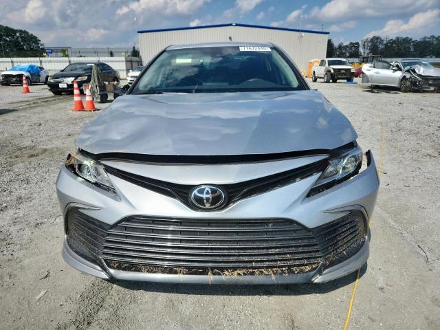 Photo 5 from auction – 2022 TOYOTA CAMRY LE with VIN 4T1C11AK2NU644109
