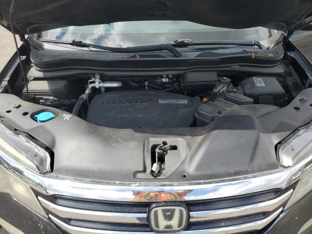 Photo 12 from auction – 2016 HONDA PILOT TOUR with VIN 5FNYF5H91GB037300