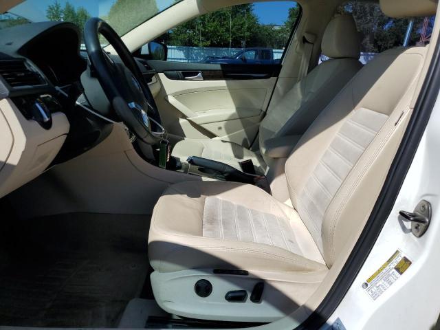 Photo 7 from auction – 2014 VOLKSWAGEN PASSAT SEL with VIN 1VWCM7A35EC027040