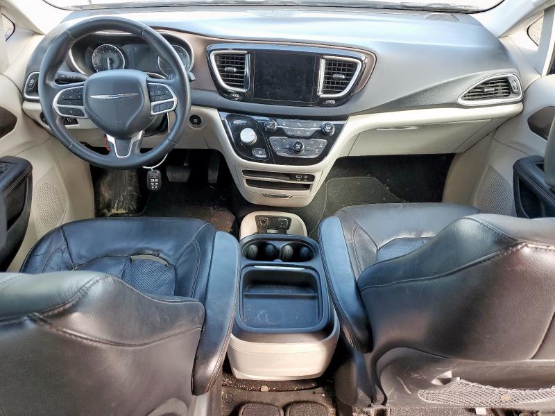 Photo 8 from auction – 2018 CHRYSLER PACIFICA T with VIN 2C4RC1BG3JR294628