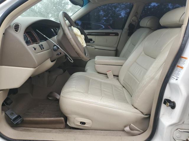 Photo 7 from auction – 2002 LINCOLN TOWN CAR E with VIN 1LNHM81W32Y642964