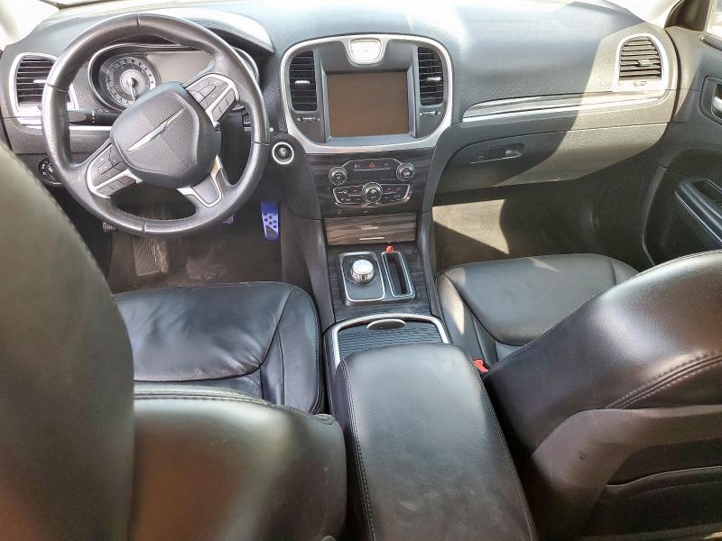 Photo 8 from auction – 2015 CHRYSLER 300 LIMITE with VIN 2C3CCAAG4FH930336