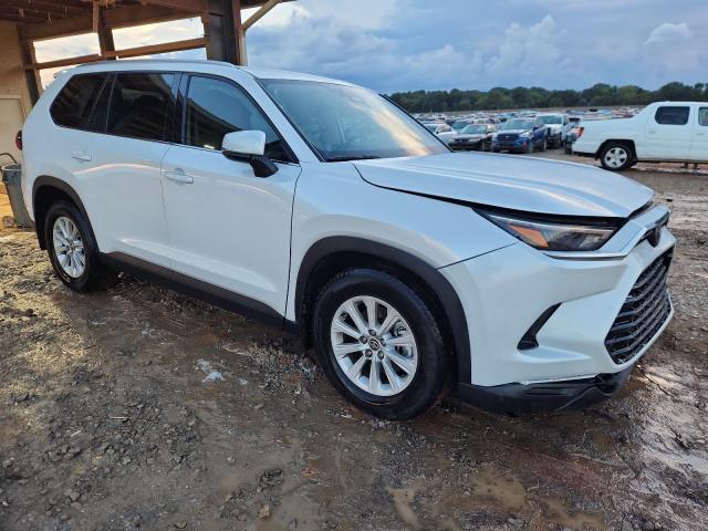 Photo 4 from auction – 2024 TOYOTA GRAND HIGH with VIN 5TDAAAA59RS014197