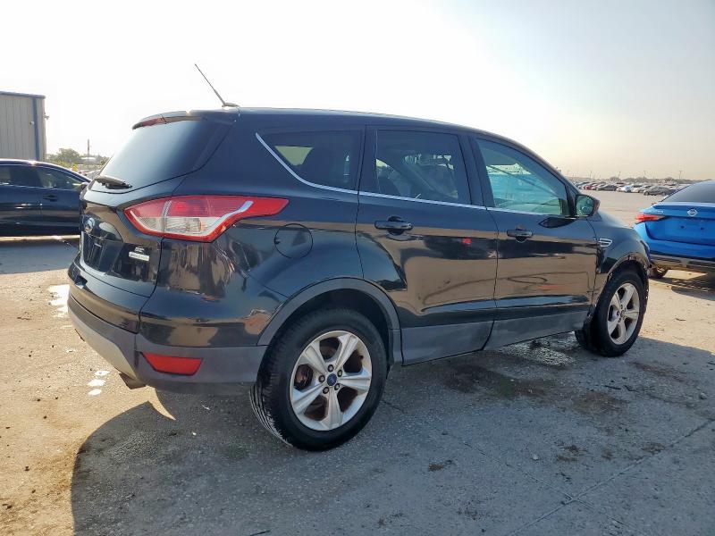 Photo 3 from auction – 2014 FORD ESCAPE SE with VIN 1FMCU0GX7EUD79319