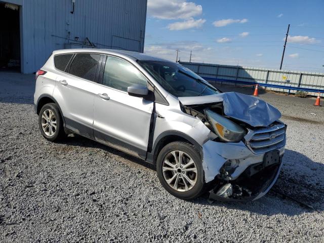 Photo 4 from auction – 2017 FORD ESCAPE SE with VIN 1FMCU9G91HUB68207