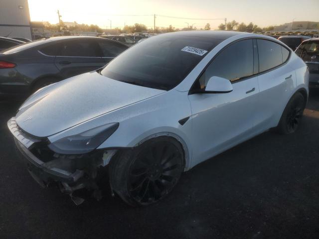 TESLA MODEL Y 2022 with VIN 7SAYGDEF8NF490332 - Photo from auction