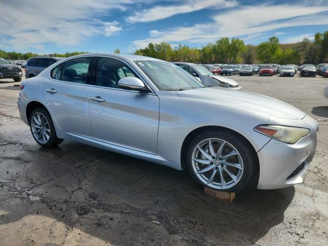 Photo 4 from auction – 2017 ALFA ROMEO GIULIA Q4 with VIN ZARFAEDN0H7529063