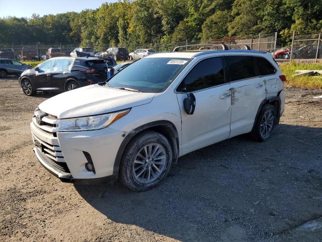 TOYOTA HIGHLANDER 2018 with VIN 5TDJZRFH8JS814388 - Photo from auction