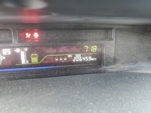 Photo 9 from auction – 2014 TOYOTA PRIUS V with VIN JTDZN3EU4E3323401