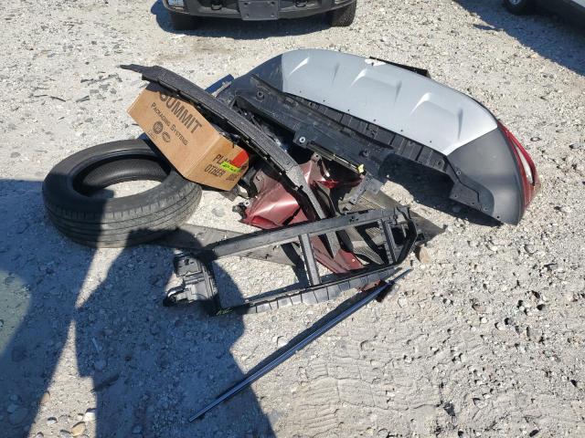 Photo 13 from auction – 2019 FORD ESCAPE SE with VIN 1FMCU9GD3KUA00838