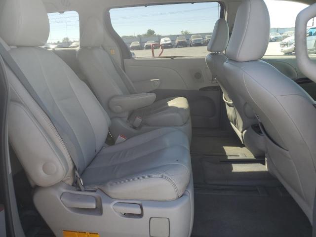 Photo 11 from auction – 2012 TOYOTA SIENNA XLE with VIN 5TDDK3DCXCS048558