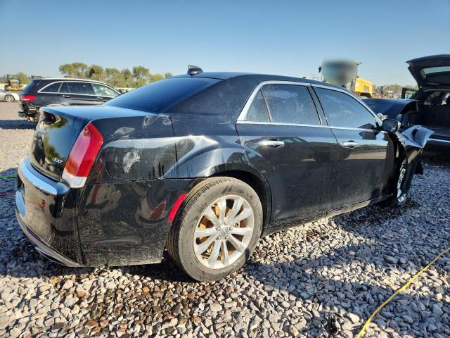 Photo 3 from auction – 2018 CHRYSLER 300 LIMITE with VIN 2C3CCAKGXJH170419