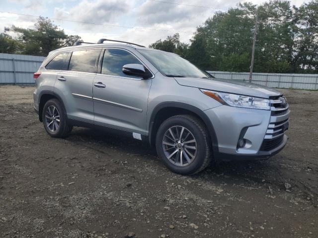 Photo 4 from auction – 2019 TOYOTA HIGHLANDER with VIN 5TDJZRFH8KS916209