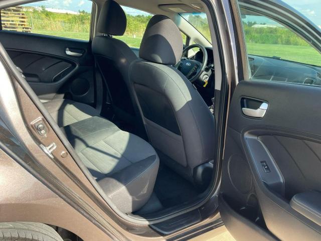 Photo 6 from auction – 2017 KIA FORTE LX with VIN 3KPFL4A78HE149439