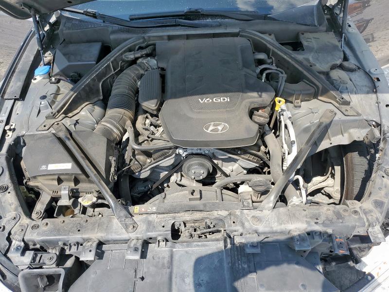 Photo 11 from auction – 2016 HYUNDAI GENESIS 3. with VIN KMHGN4JE4GU137328