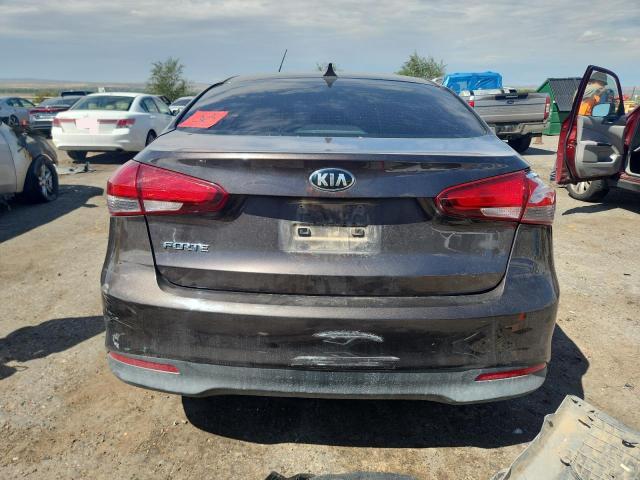 Photo 6 from auction – 2018 KIA FORTE LX with VIN 3KPFK4A74JE218670