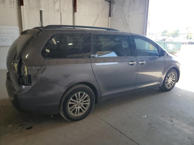 Photo 3 from auction – 2012 TOYOTA SIENNA XLE with VIN 5TDYK3DCXCS219858