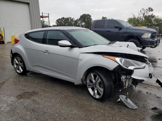 Photo 4 from auction – 2013 HYUNDAI VELOSTER with VIN KMHTC6AD4DU167206